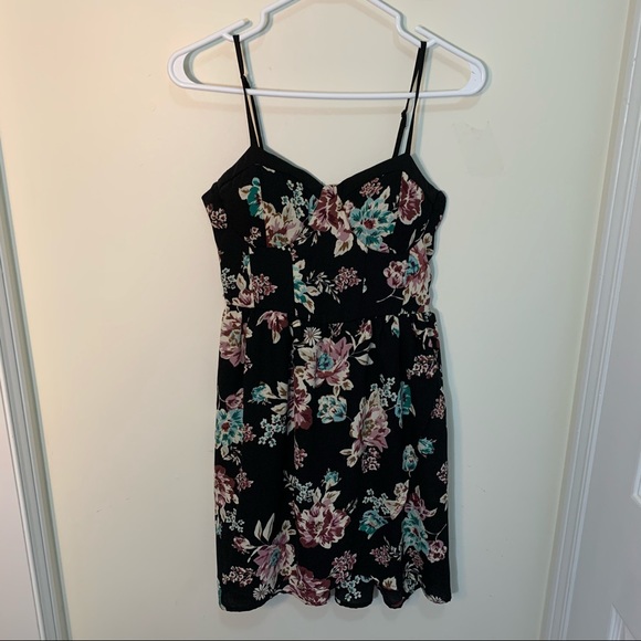 Band of Gypsies Liberty Floral flowy  Dress With Pockets size Small - Picture 7 of 16